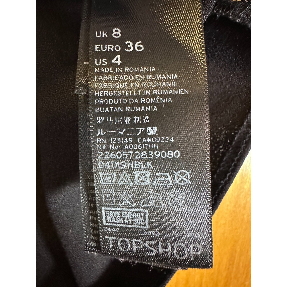 Topshop Black Cropped Short Sleeve Top Lace Trim Cutout Neckline Size 4 - Picture 6 of 7
